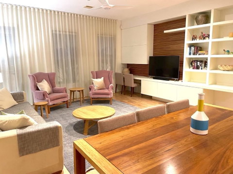 Kew Luxurious Townhouse - Stayed 6
