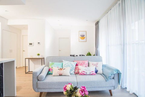 Warm Soul Apartment In The Heart Of Eastwood - Stays Accommodation 5