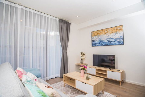 Warm Soul Apartment In The Heart Of Eastwood - Stays Accommodation 4