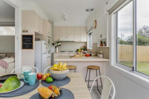 A Wave From It All - Stayed 6