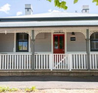 Red Door Cottage of Orange Heritage Home - Stays Accommodation