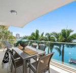 Luxury Waterfront Maroochydore Free Wine Netflix Parking - Stayed