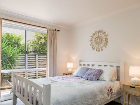 Lovely Modern Villa Amidst Peaceful Surroundings - Stayed 3