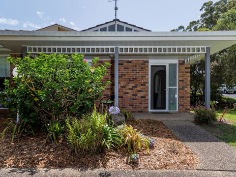 Lovely Modern Villa Amidst Peaceful Surroundings - Stayed 6
