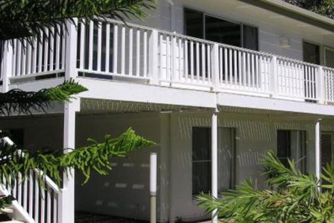 Wonky Pine Beach House NARRWALLEE 4 Bedroom - Stayed 0