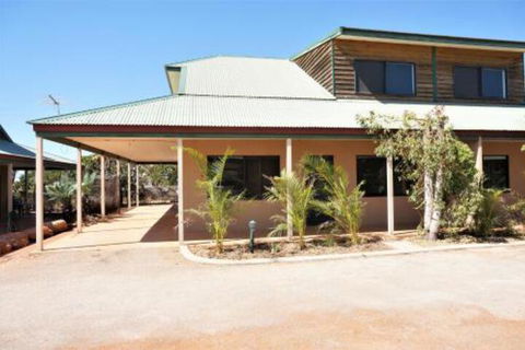 Ningaloo Breeze Villa 4 3 Bedroom Fully Self Contained Holiday Accommodation - Stayed 6