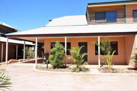 Ningaloo Breeze Villa 2 3 Bedroom Fully Self Contained Holiday Accommodation - Stayed 0