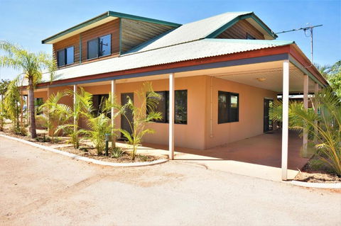 Ningaloo Breeze Villa 9 3 Bedroom Fully Self Contained Holiday Accommodation - Stayed 7