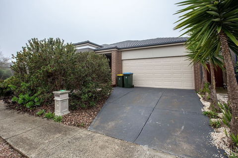 Gorgeous 4BR Home In Point Cook - Stayed 6