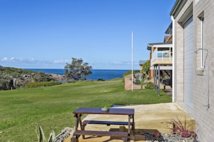Girralong NSW Stayed
