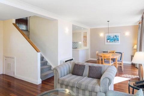 Apartments At 15 Thompsons - Stayed 4