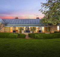 Sutton Downs renovated country home on 100 acres - Stayed