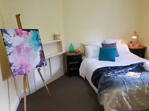 Cute Cottage On Byng Walk To Town & Pet Friendly - Stayed 4