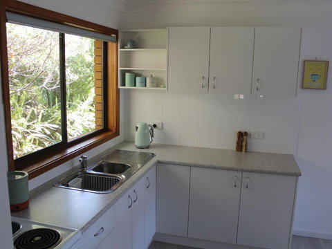 Wreck Beach Cottage At Shoal Bay - Stays Accommodation 2