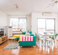 Simple Comfort 2bed1bath Unit in Meadowbank - Stays Accommodation