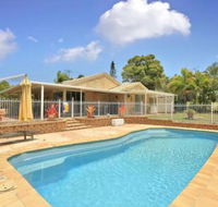 Hook Wine  Sinker Hervey Bay - Stays Accommodation