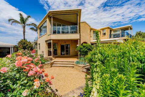 VIEWS FOREVER INVERLOCH - Stayed 5