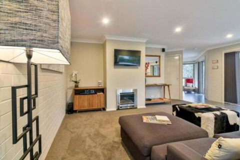 Lakeview Luxury Retreat - Stayed 2