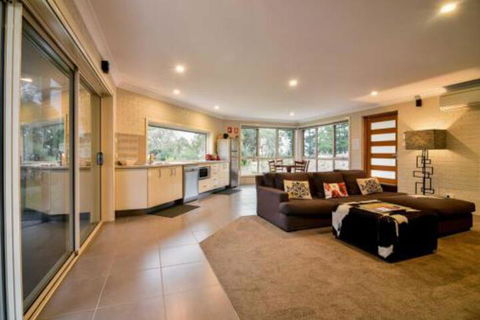 Lakeview Luxury Retreat - Stayed 5