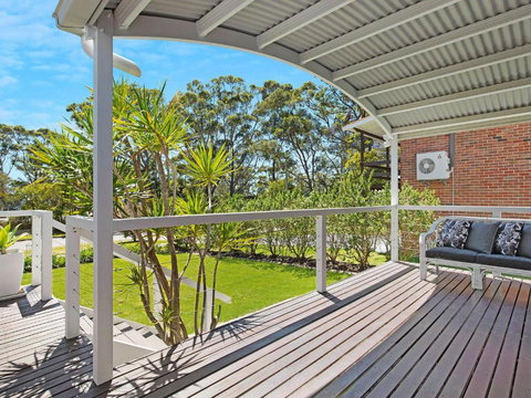 Akarana Beach House :: Jervis Bay Rentals - Stays Accommodation 5