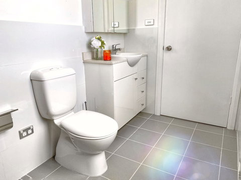 Commercial Hay Hotel - Stayed 6