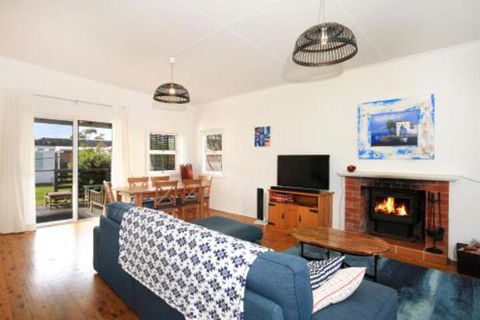 Triangulo At Culburra Pet Friendly 2 Mins To Beach - Stayed 0