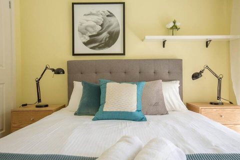 Spacious Comfortable Home In Wheelers Hill+pool - Stayed 5