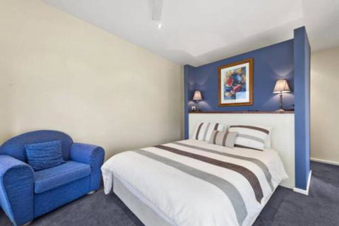 SEA SPECTACULAR Seconds From The Beach! - Stayed 4