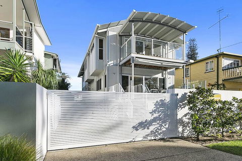 Stunning River House 51 Hilton Esplanade - Stayed 1