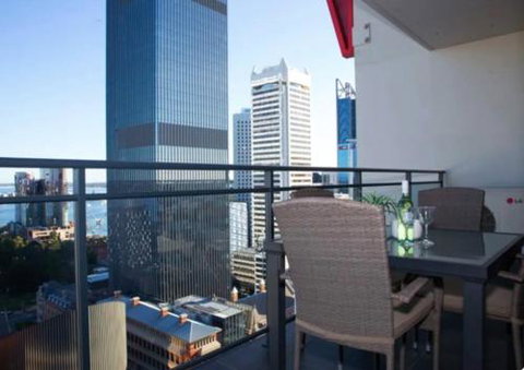 CENTRAL CBD EXEC STUNNING VIEW WIFI NETFLIX WINE - Stays Accommodation 4