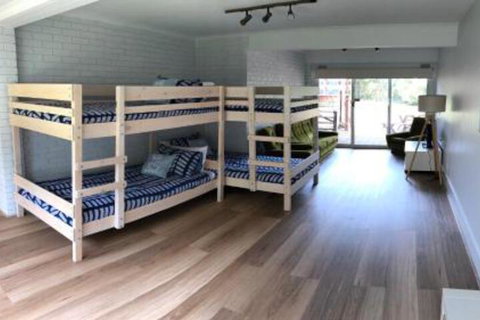 HIP NAUTIC 100 Metres To Beach - Stayed 0