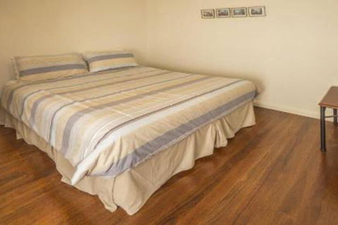 Lockhart Ave 76 - Stayed 5