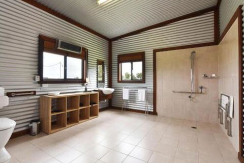Kelman Cottage Tucked Away With Pool + Native Wildlife - Stays Accommodation 7