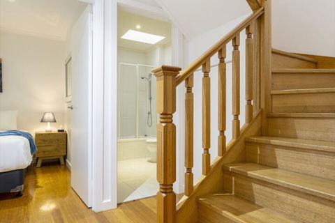 Tranquil Townhouse In Port Melbourne - Stayed 1