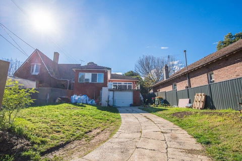 Comfy Denistone 3Bedroom Home (5Min Walk To Train) - Stayed 1