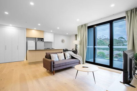 Trendy 2 Bedroom In Ringwood/Eastland With Parking - Stayed 7