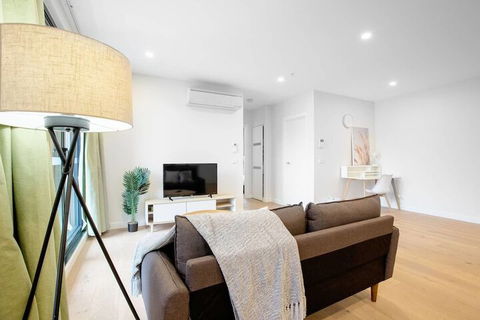 Trendy 2 Bedroom In Ringwood/Eastland With Parking - Stayed 4