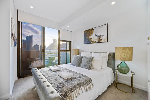 HomeHotel Luxurious Immaculate 3 Bed Apt - Stayed 6
