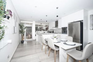 Luxury Villa Darlington - Vine