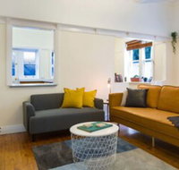 2 Bedroom Gorgeous Art Deco Classic Near CBD - Stays Accommodation