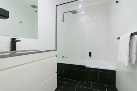 Safe & Secure 2 Bedroom Villa - Stayed 6
