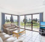 Oxley 8 at Tuncurry - Stays Accommodation