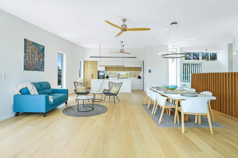 Magnificent Views On Arkana Noosa Heads - Stays Accommodation 3