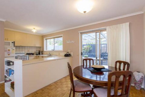 PERFECT On PYMBLE AVE - Stayed 3