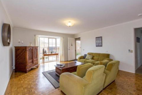 PERFECT On PYMBLE AVE - Stayed 2