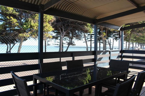 Ceduna Foreshore Caravan Park - Stayed 6