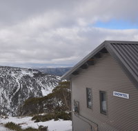 Snowtel 4 - Stays Accommodation