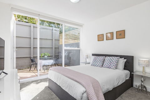 BOUTIQUE STAYS - Brighton By The Sea - Stayed 2