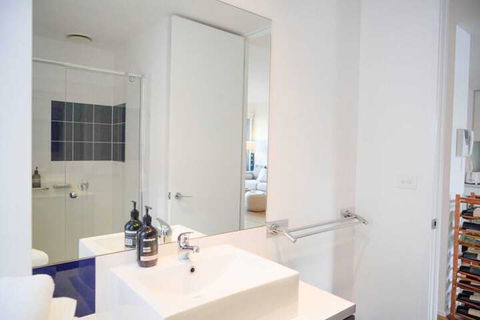 Trendy Modern 2BD Apartment Close To Beach & City - Stayed 7