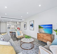 HomeHotel Extreme Luxury Apt next to Mall  Train - Stayed